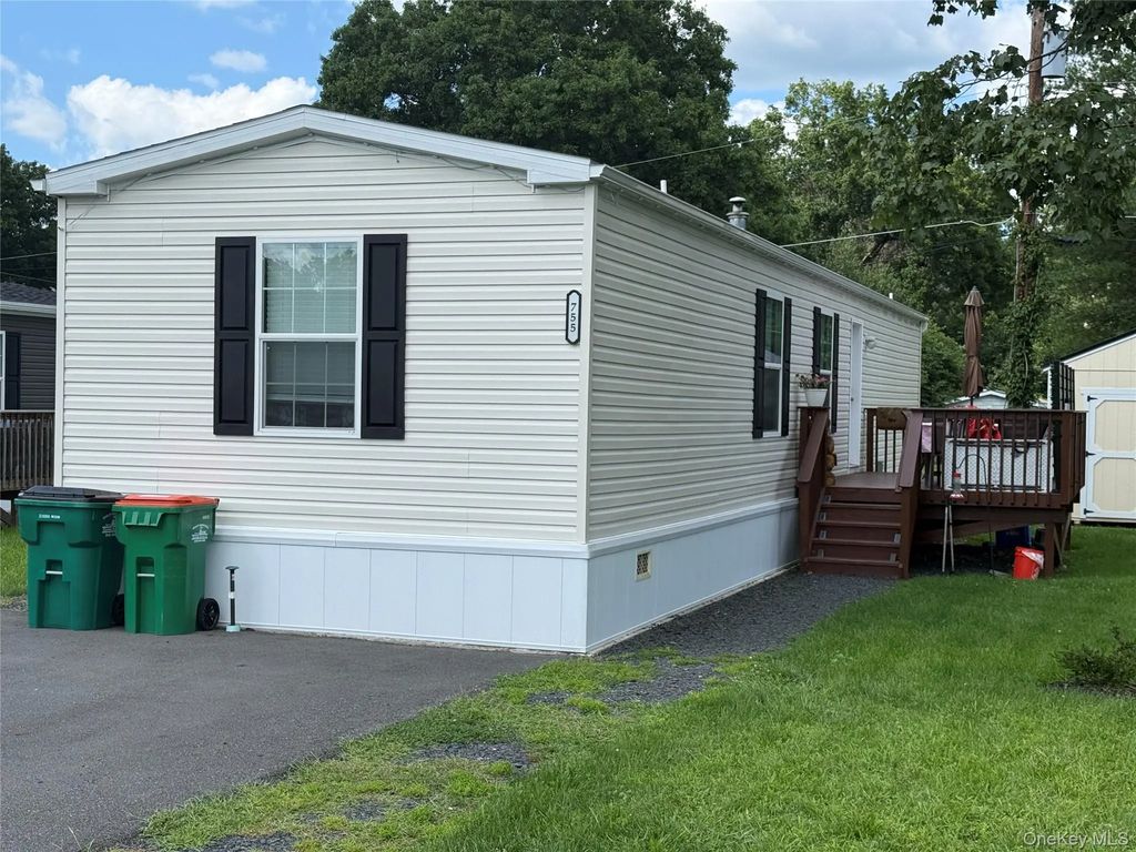 755 Tarrytown Lane, Walden