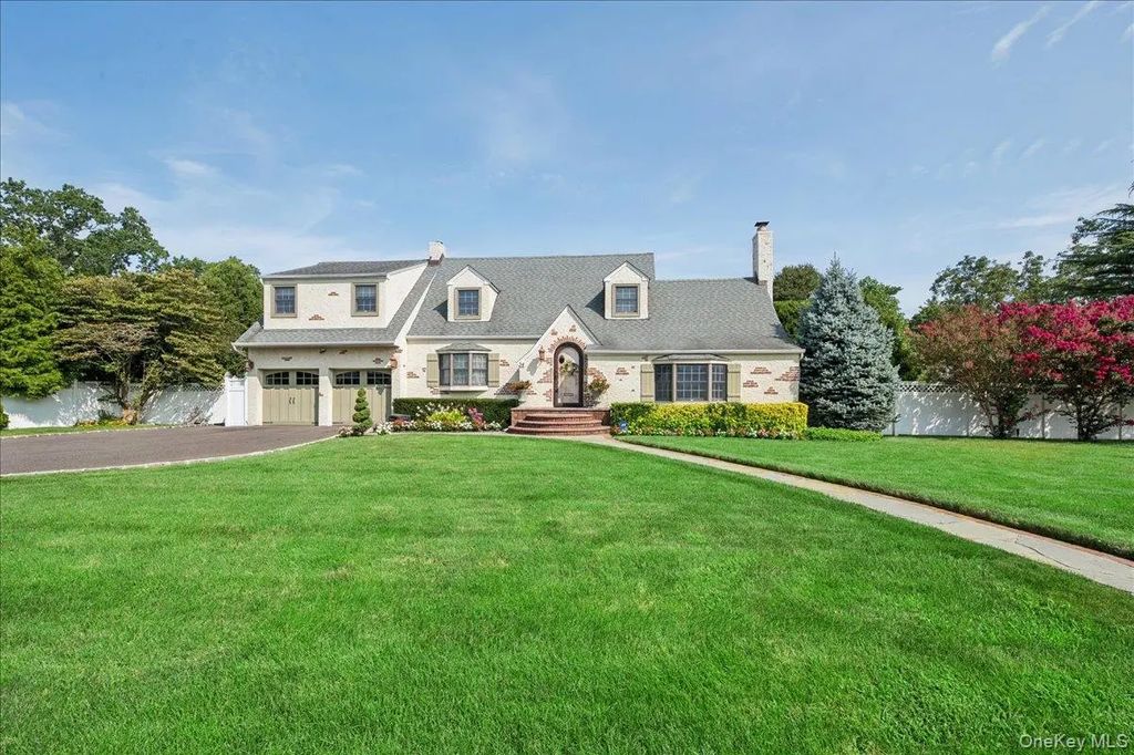 34 Albemarle Road, Westbury