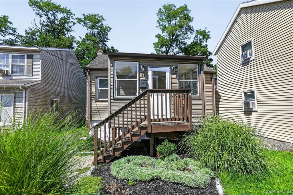 83 Center Street, Highland Falls