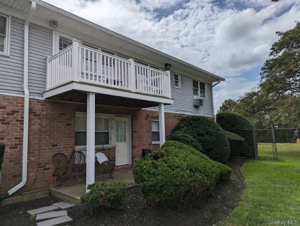 1 Hemlock Drive # F165, Bay Shore