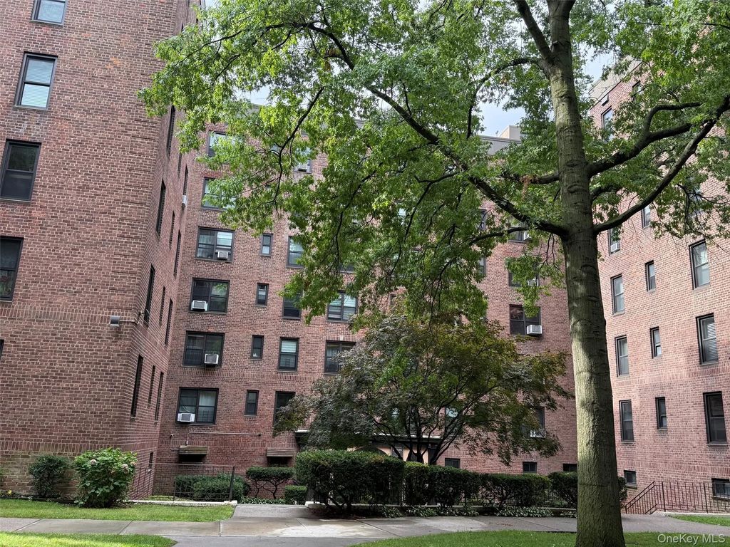 83-85 Woodhaven Boulevard # 4f, Woodhaven