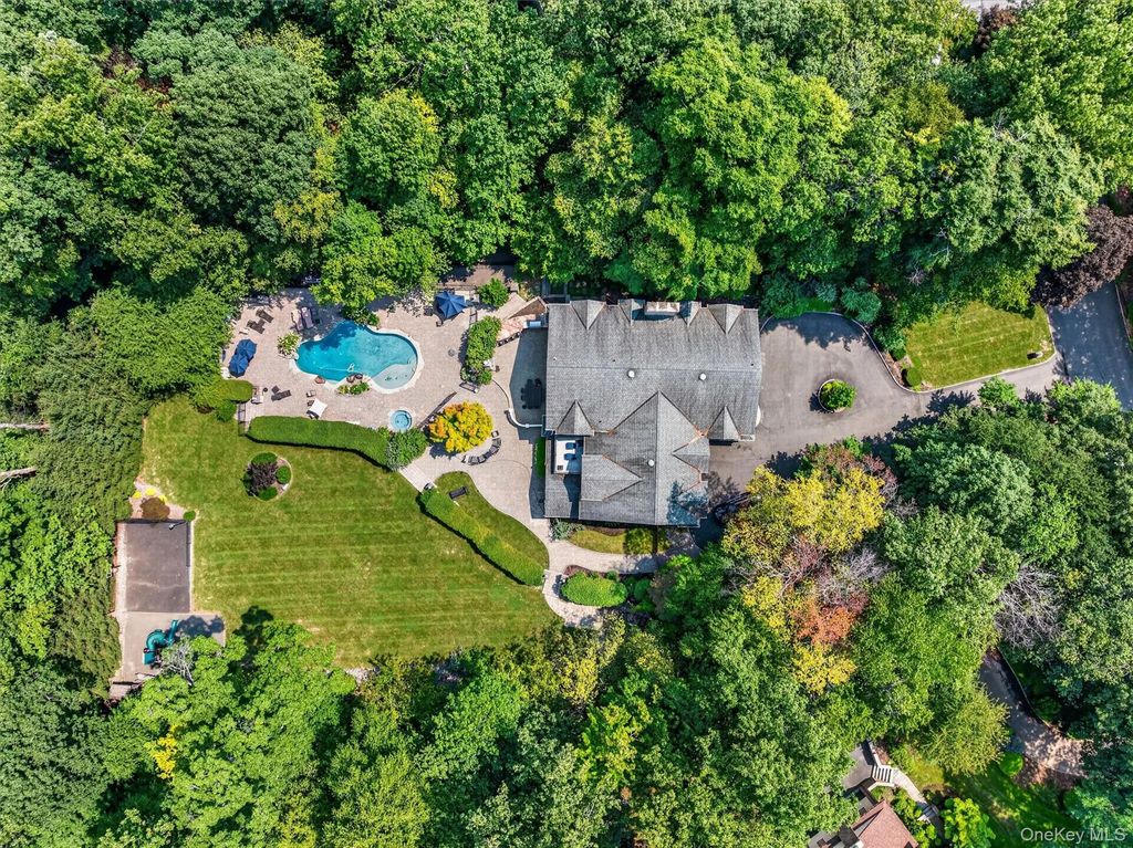 12 Rollingwood Drive, New City