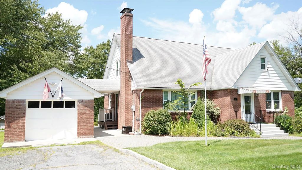 31 Still Road, Monroe