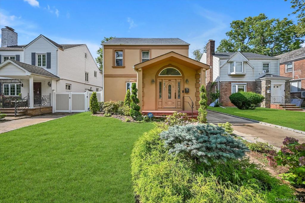 18433 Tudor Road, Jamaica Estates