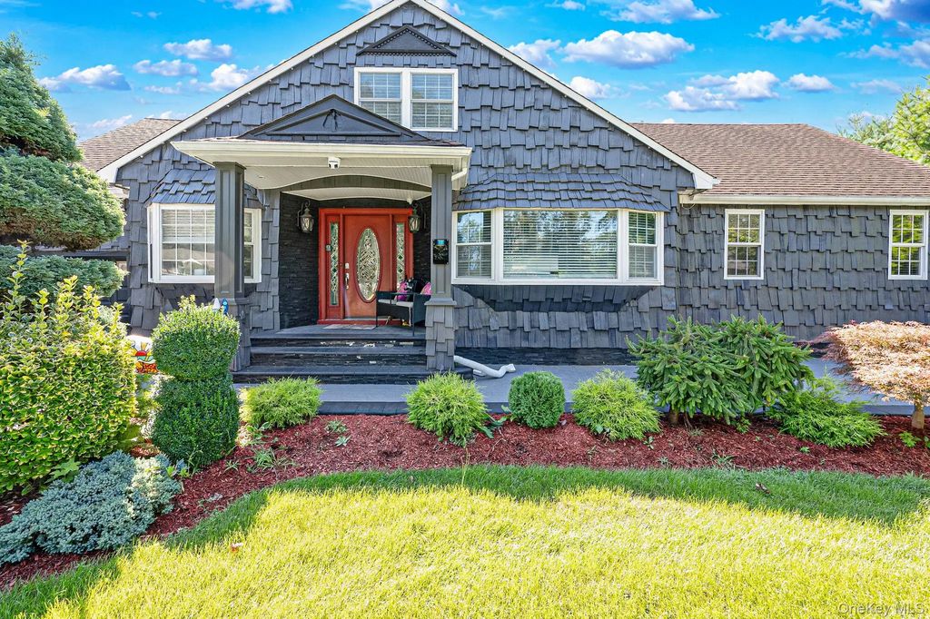 8 Ralph Avenue, Brentwood