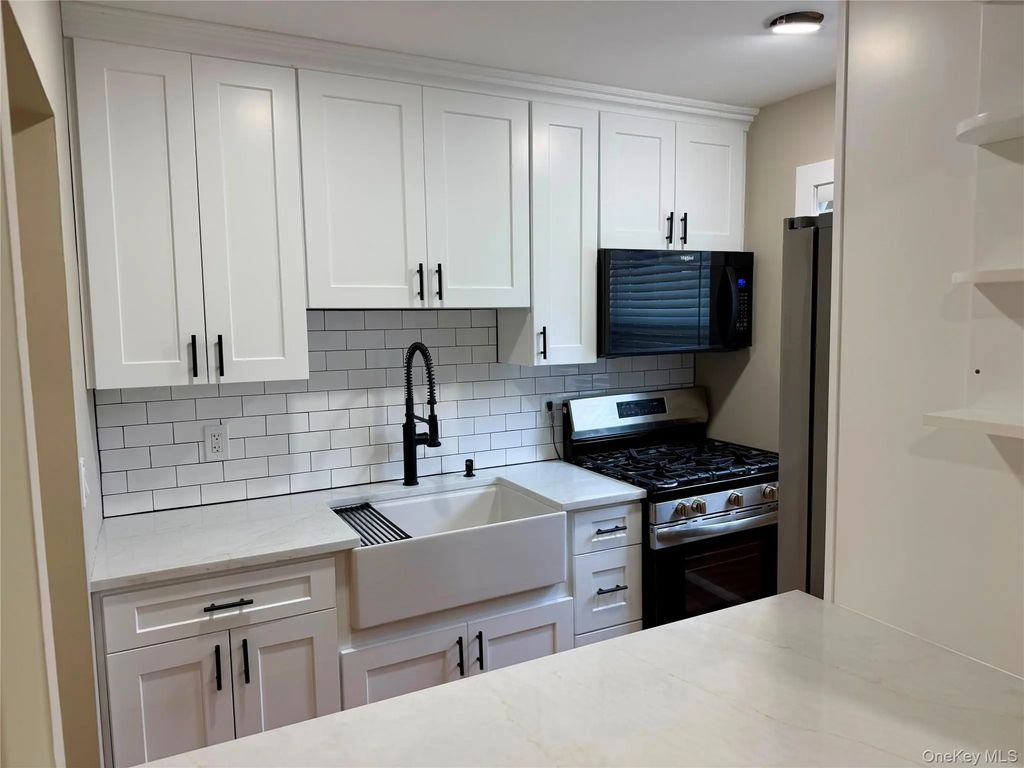 57 Adams Road # 1b, Central Islip
