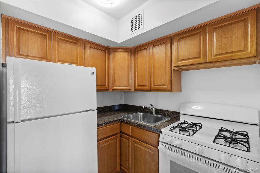 201 Ravine Avenue # 7p, Yonkers