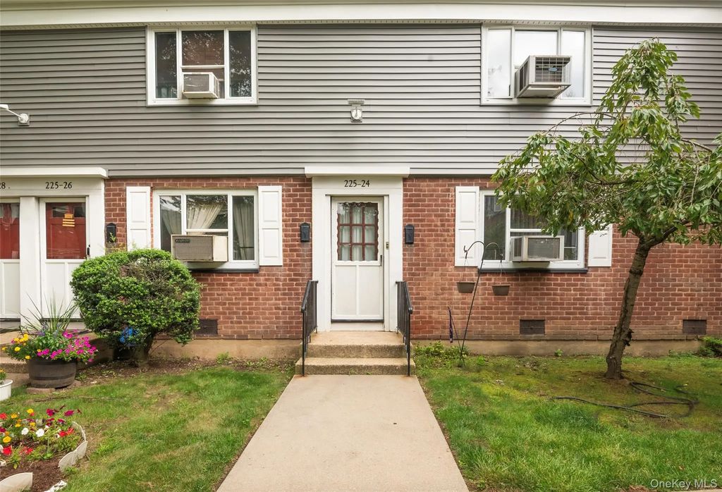 225-24 Manor Road # 814, Queens Village