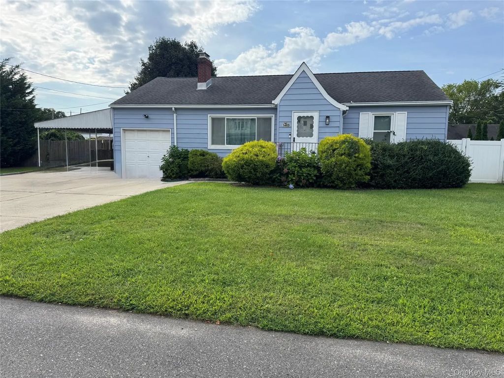1603 2nd Street, West Babylon