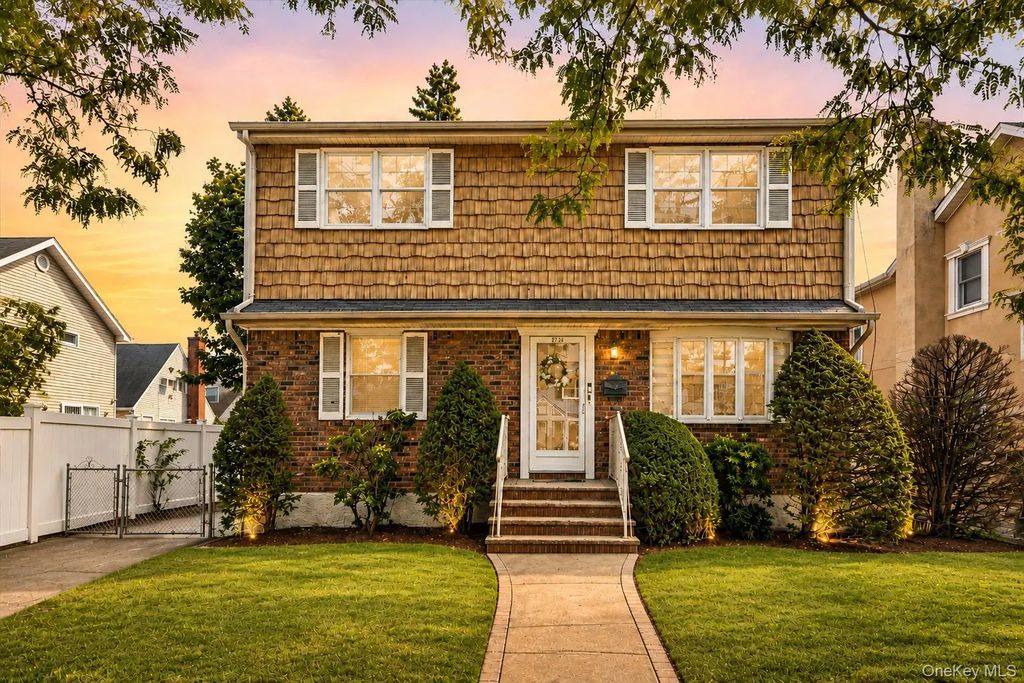 82-11 262nd Street, Floral Park