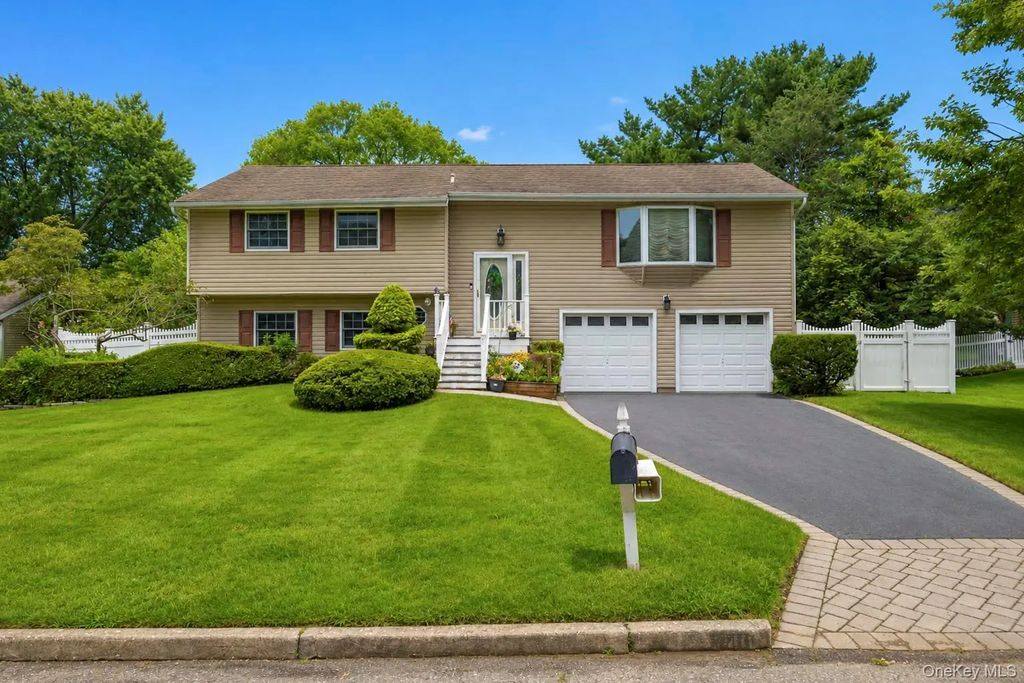 40 Nantucket Drive, Medford
