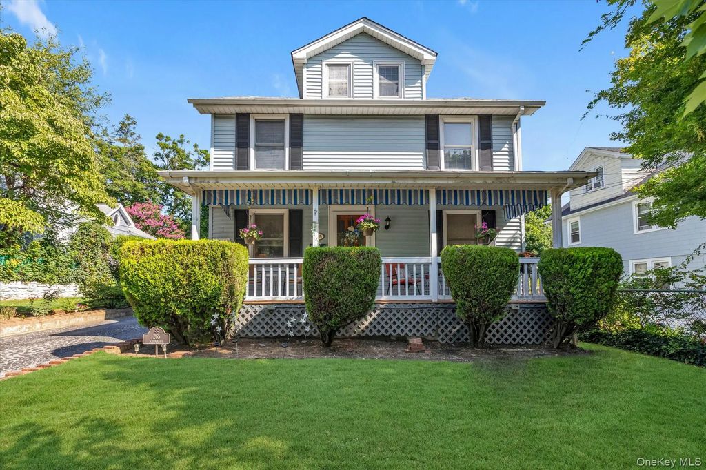 265 Schenck Avenue, Great Neck