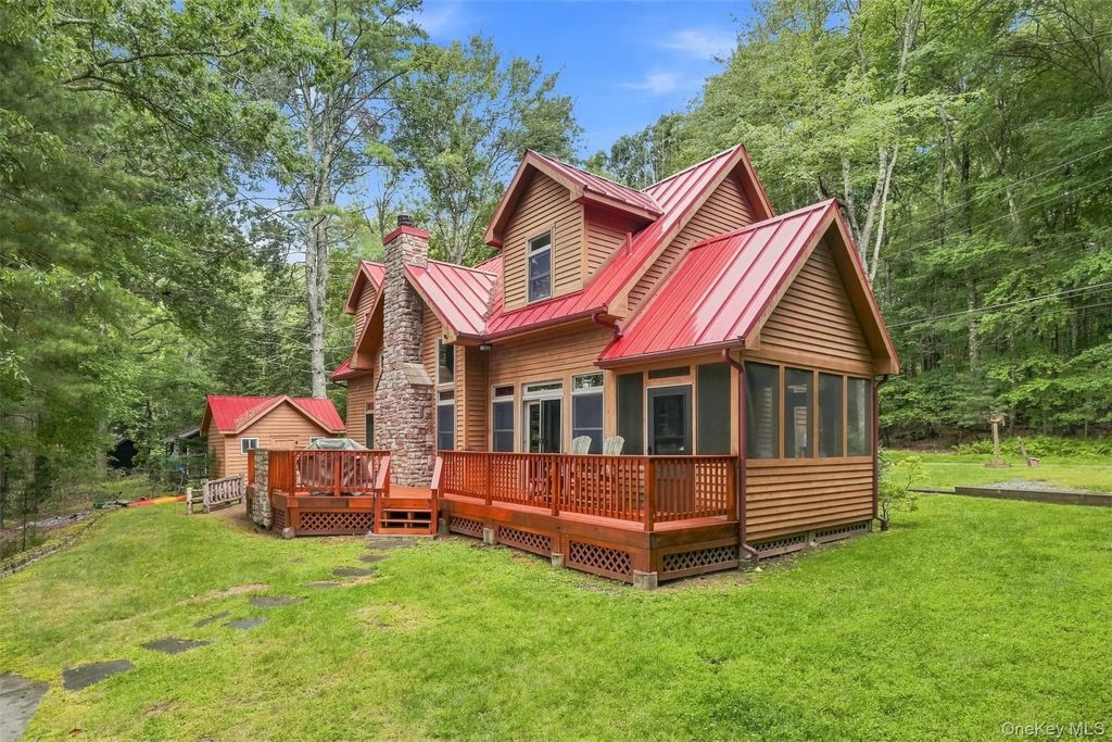 38 Devenoge Drive, Highland Lake
