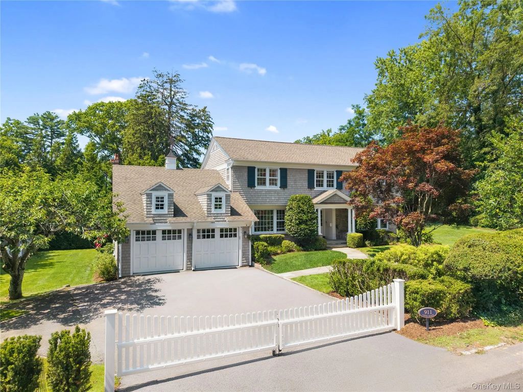 911 Cove Road, Mamaroneck