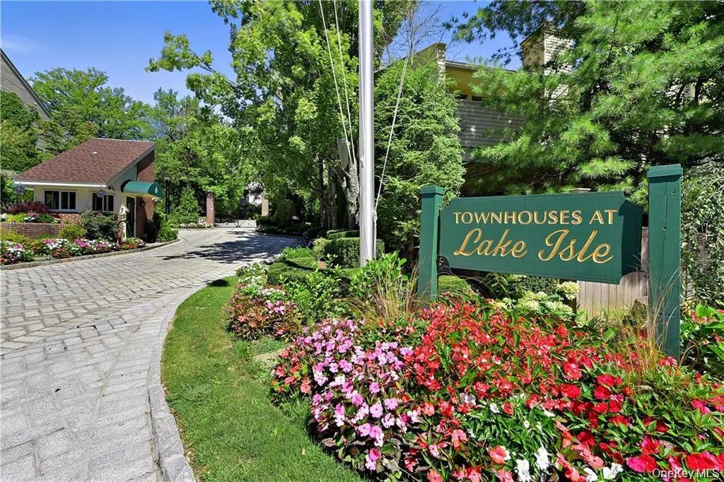 40 Waterside Close, Eastchester