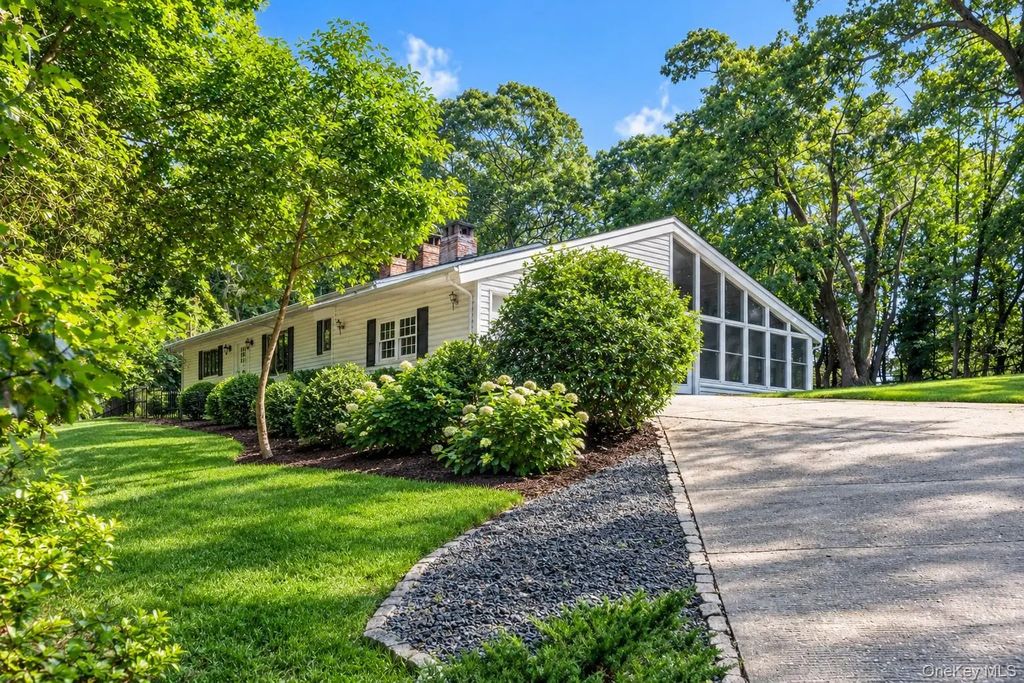 106 Boney Lane, Nissequogue