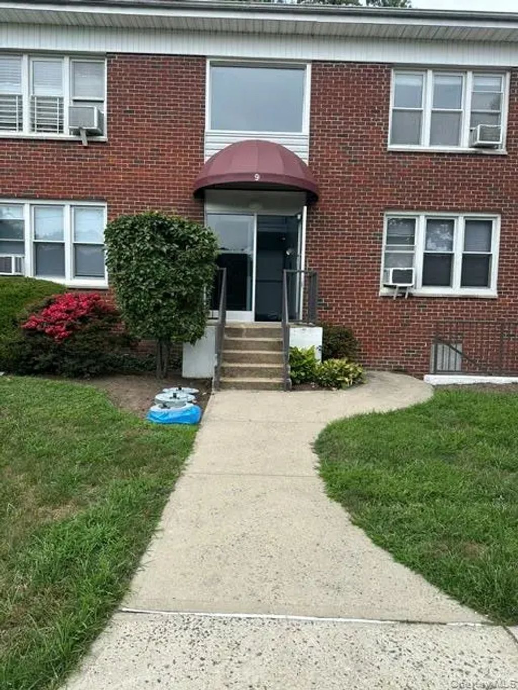9 Stokes Road # 2b, Yonkers