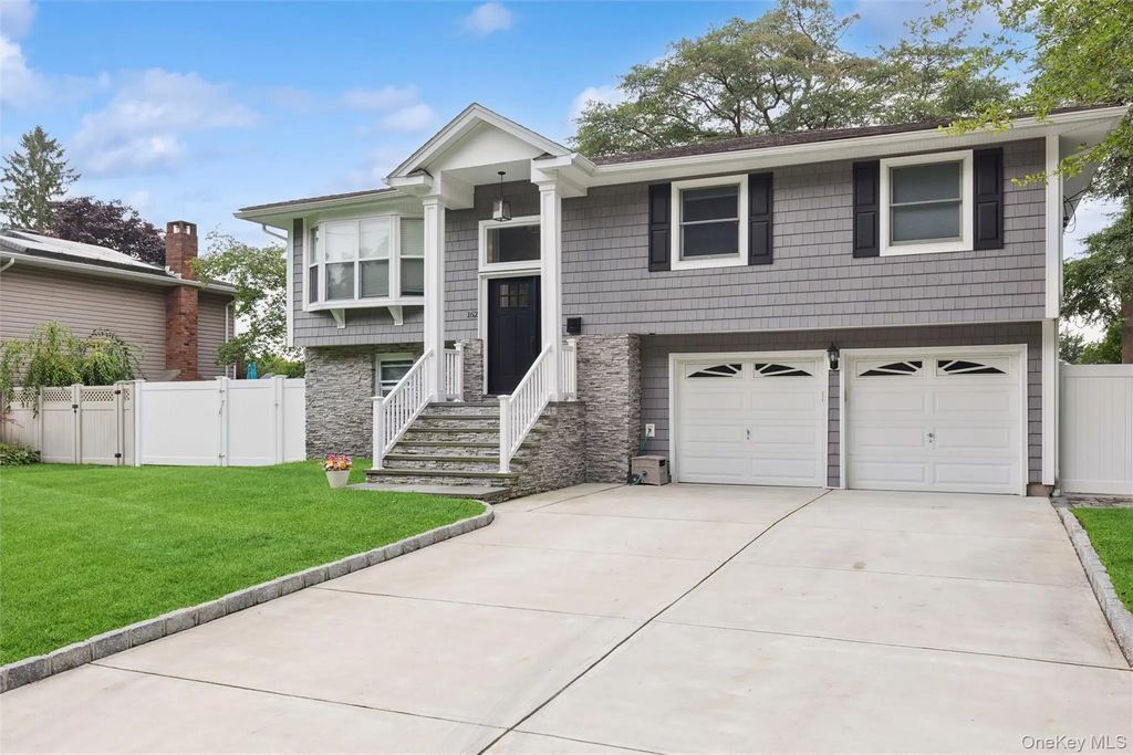 162 Stuyvesant Road, Oakdale