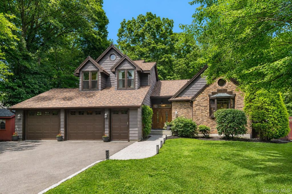 11 Coach Hill Drive Danbury, Ct, Call Listing Agent