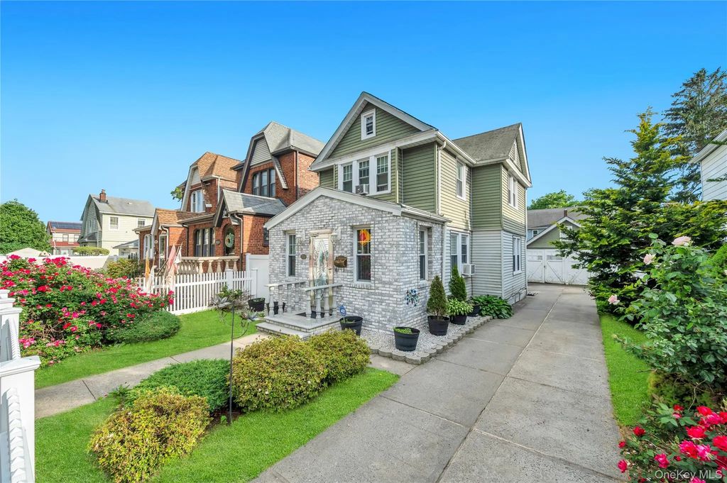 220-16 107th Avenue, Queens Village