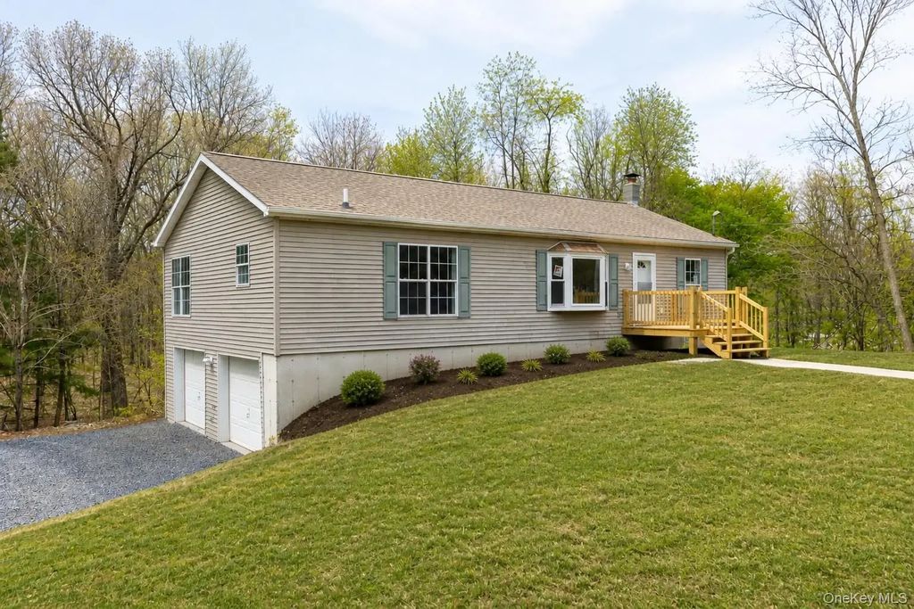 83 Weaver Road, Elizaville