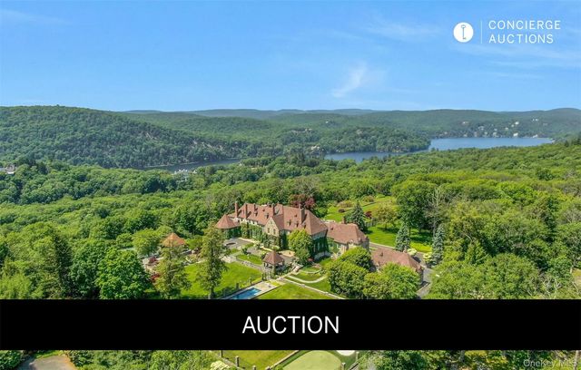 120 Ridge Road, Tuxedo Park