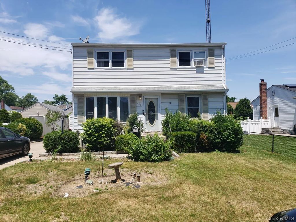 926 9th Street, West Babylon