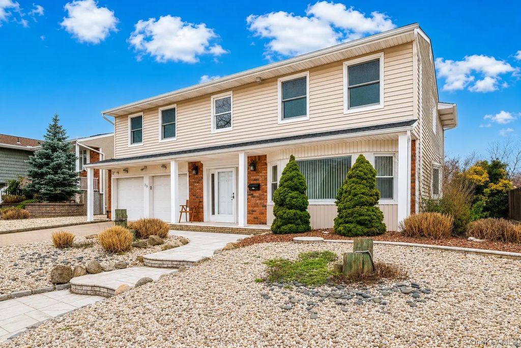29 Donna Lane, Lido Beach