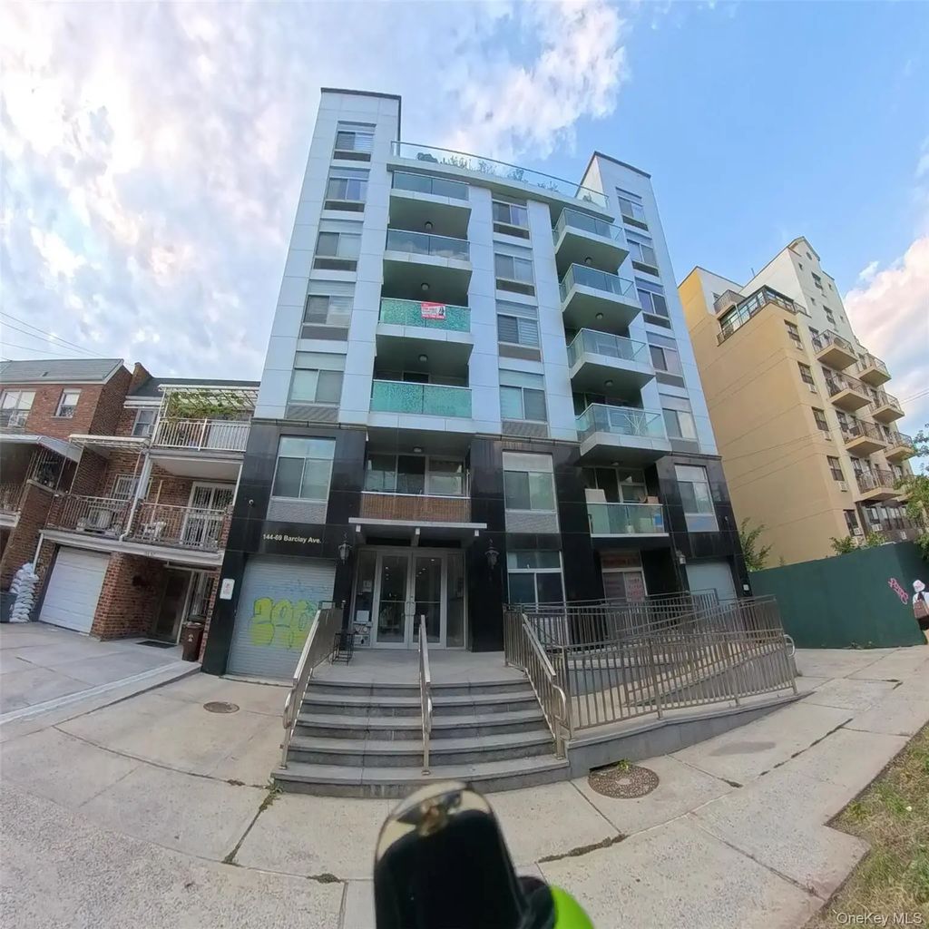 144-69 Barclay Avenue # 3c, Flushing