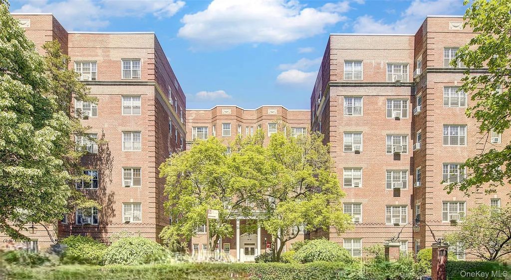 76-35 113th Street # 6f, Forest Hills