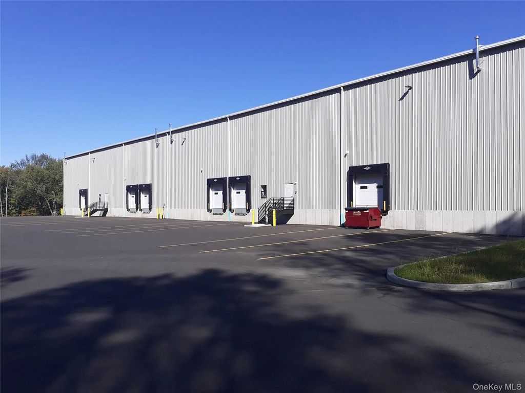 2265 State Route 17k, Montgomery