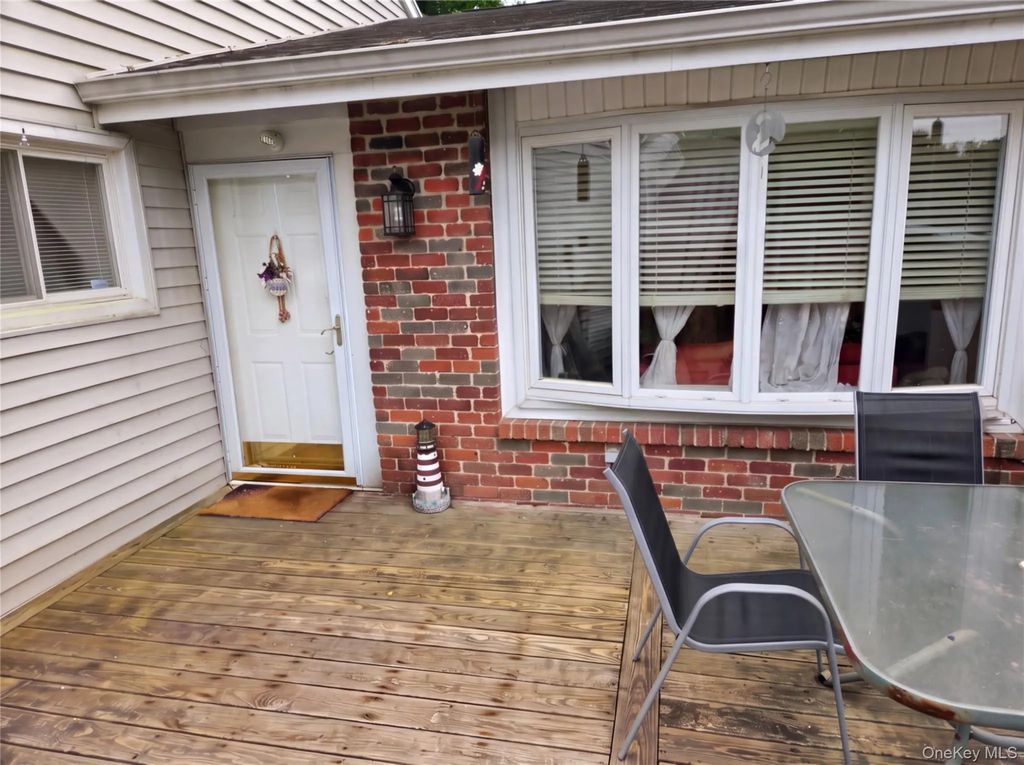 234 Springmeadow Drive # K, Holbrook