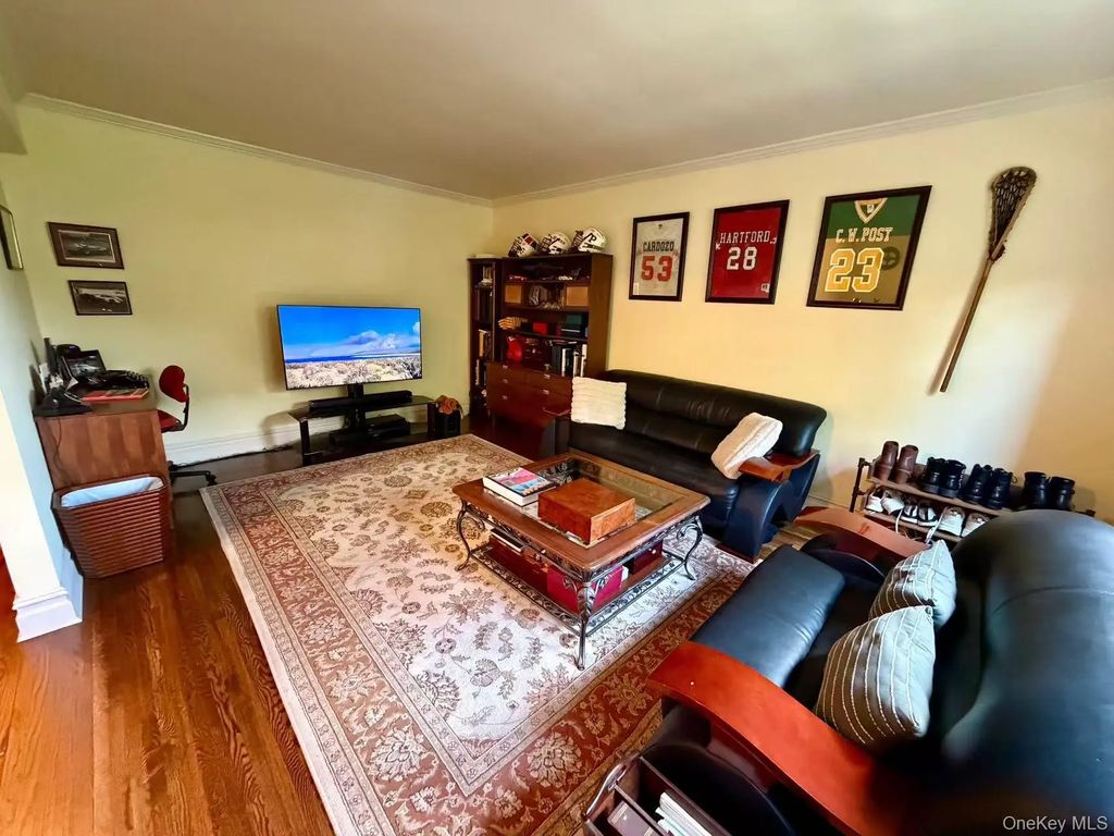 211-05 75th Ave # 3d, Bayside