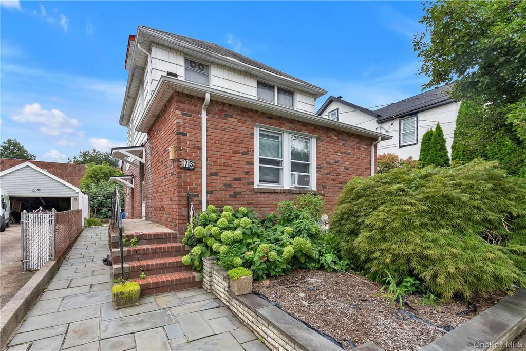 73 Liberty Avenue, Mineola