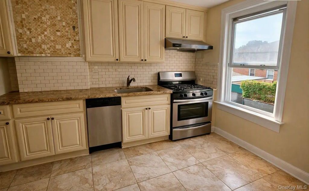 6807 59th Drive, Maspeth