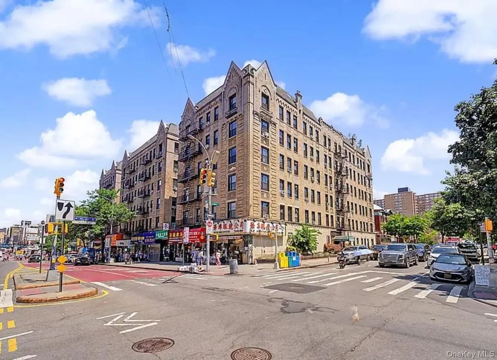 136-05 Sanford Avenue # 2l, Flushing