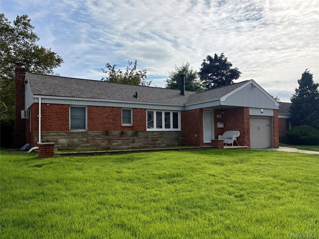 775 Magnolia Drive, Franklin Square