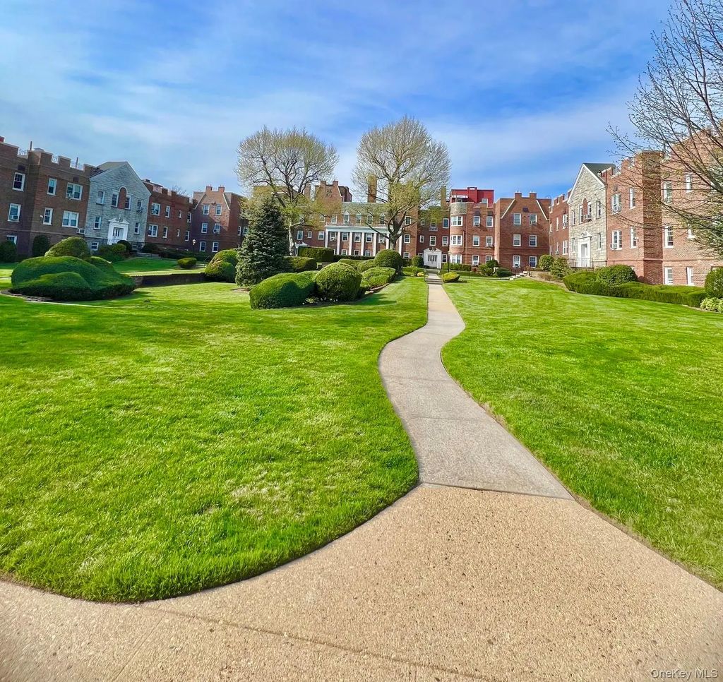 104 S Village Avenue # 1h, Rockville Centre