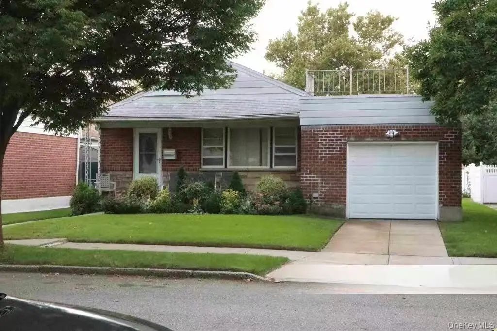 N/A, Fresh Meadows