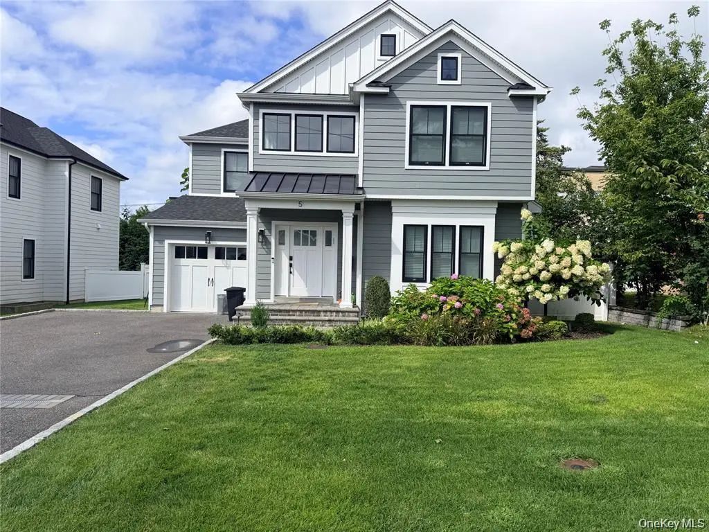 5 Madison Place, Roslyn Heights