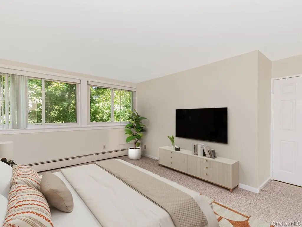 9 Wyndover Woods Lane # 9-2, White Plains