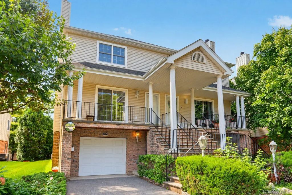 120 Woodruff Avenue, Scarsdale