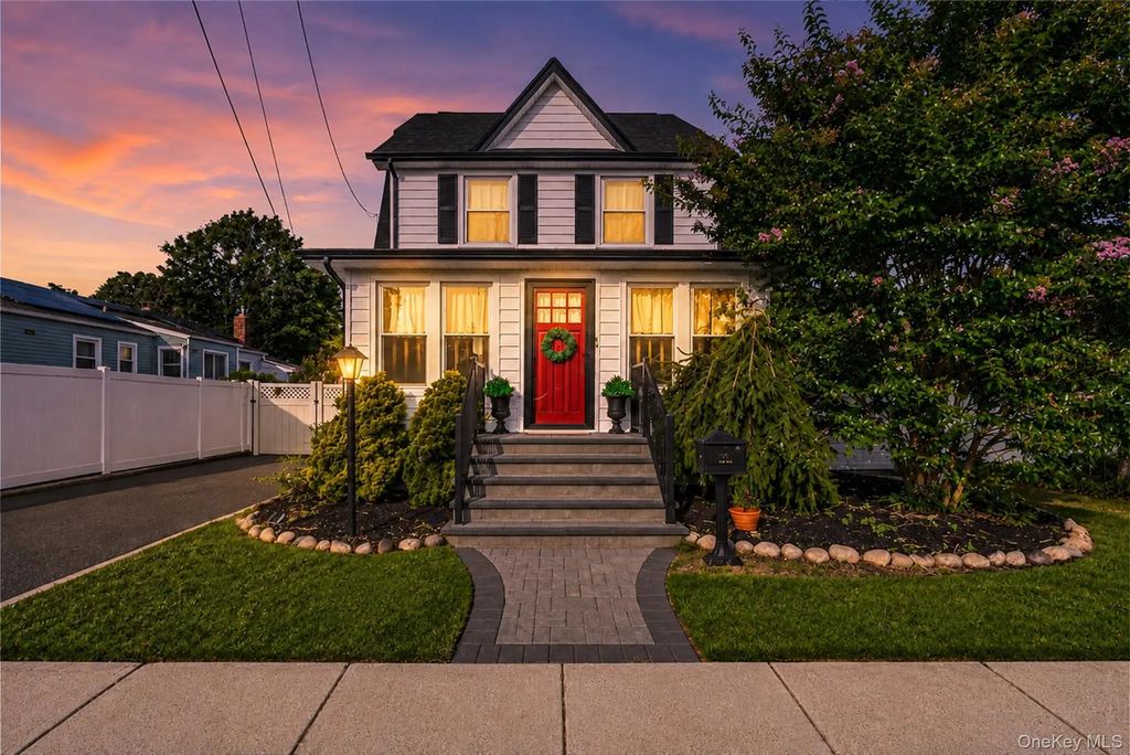 750 Howard Avenue, Copiague