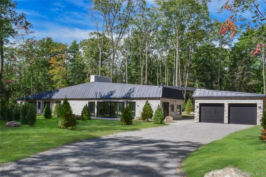 112 Mill Road, Stone Ridge