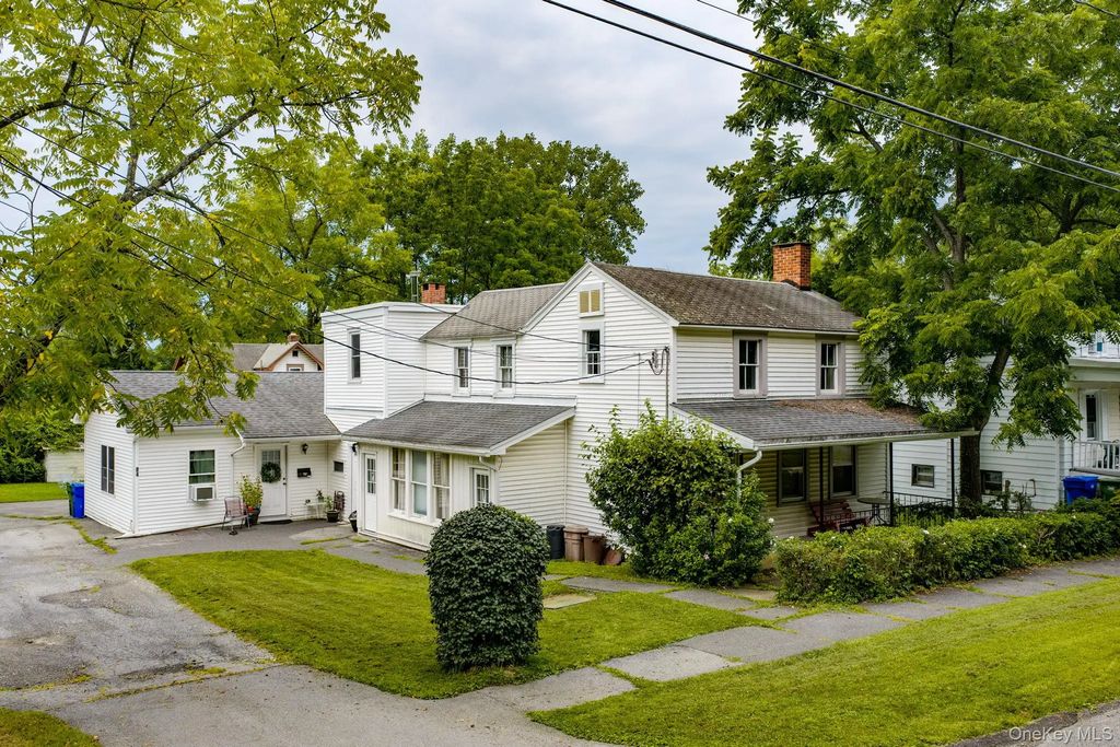 84 Green Street, Goshen