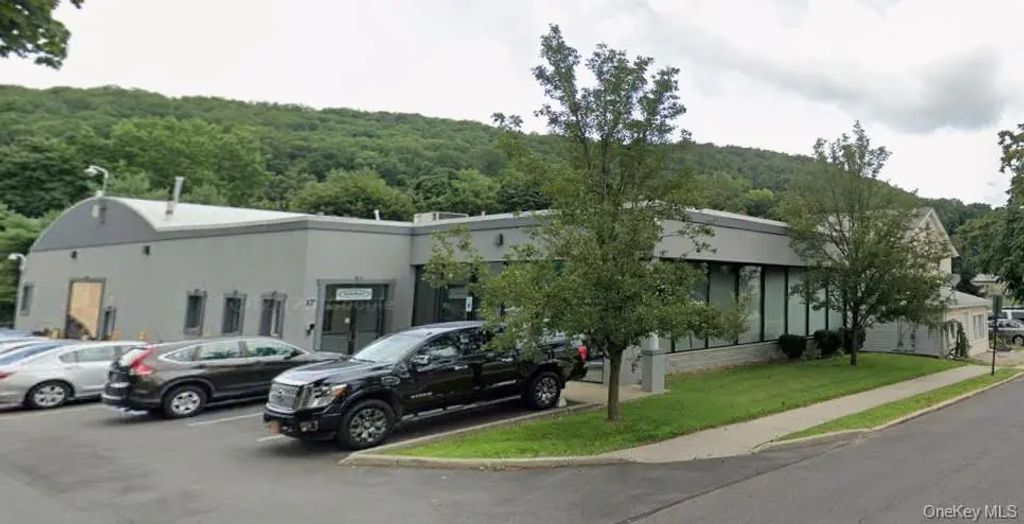 17 Washington Avenue, Suffern