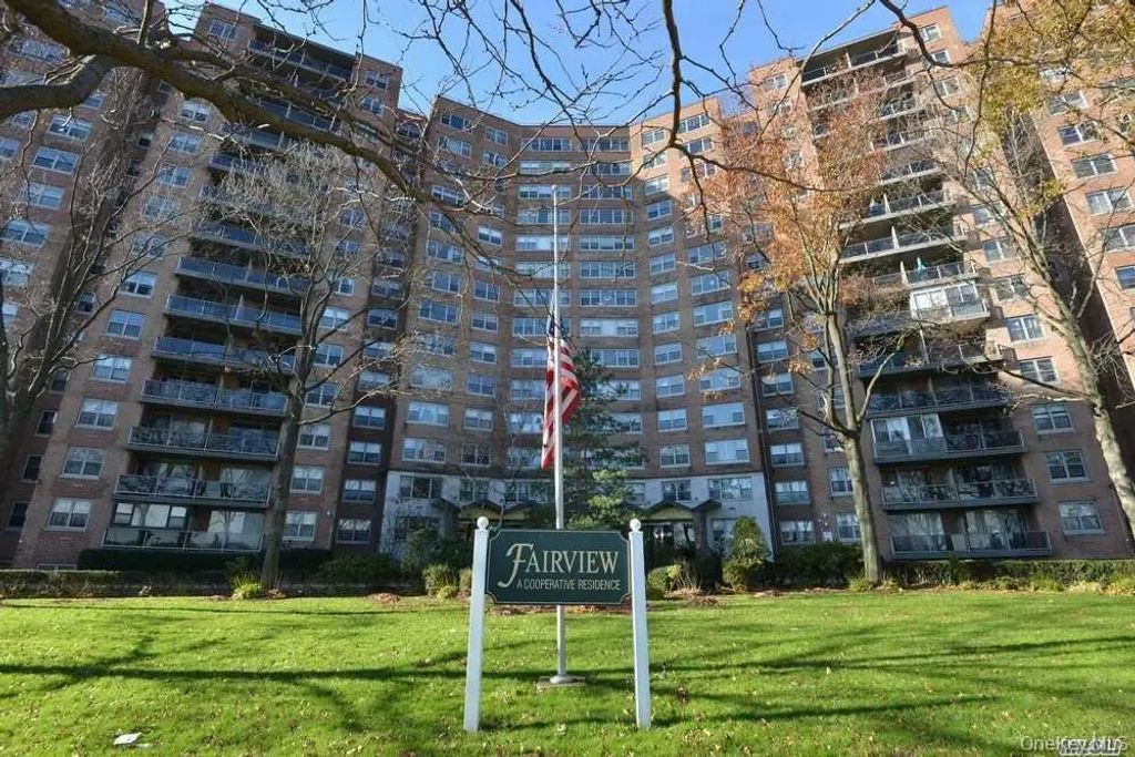 61-20 Grand Central Parkway # A 1002, Forest Hills