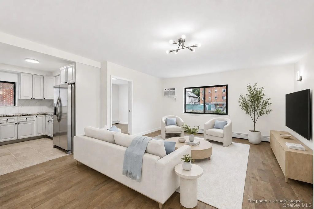 14726 Roosevelt Avenue # 1c, Flushing