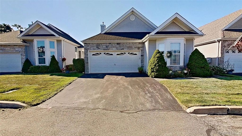 454 Leisure Drive, Ridge
