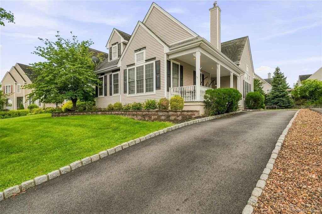 6 Paisley Court, Highland Mills